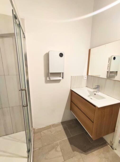 Atypique - Centre Historique - Appartement 2 Chambres บัวร์ ภายนอก รูปภาพ